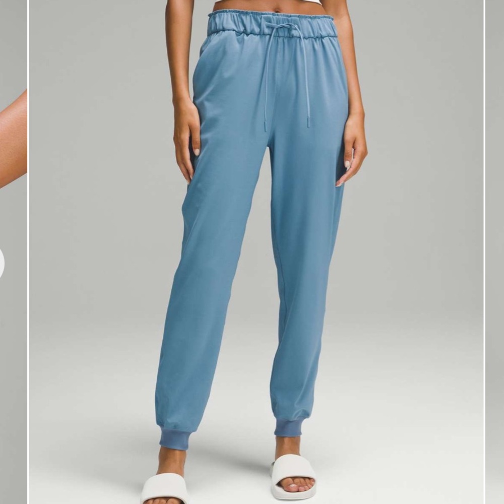 Lululemon stretch hi rise  joggers 8